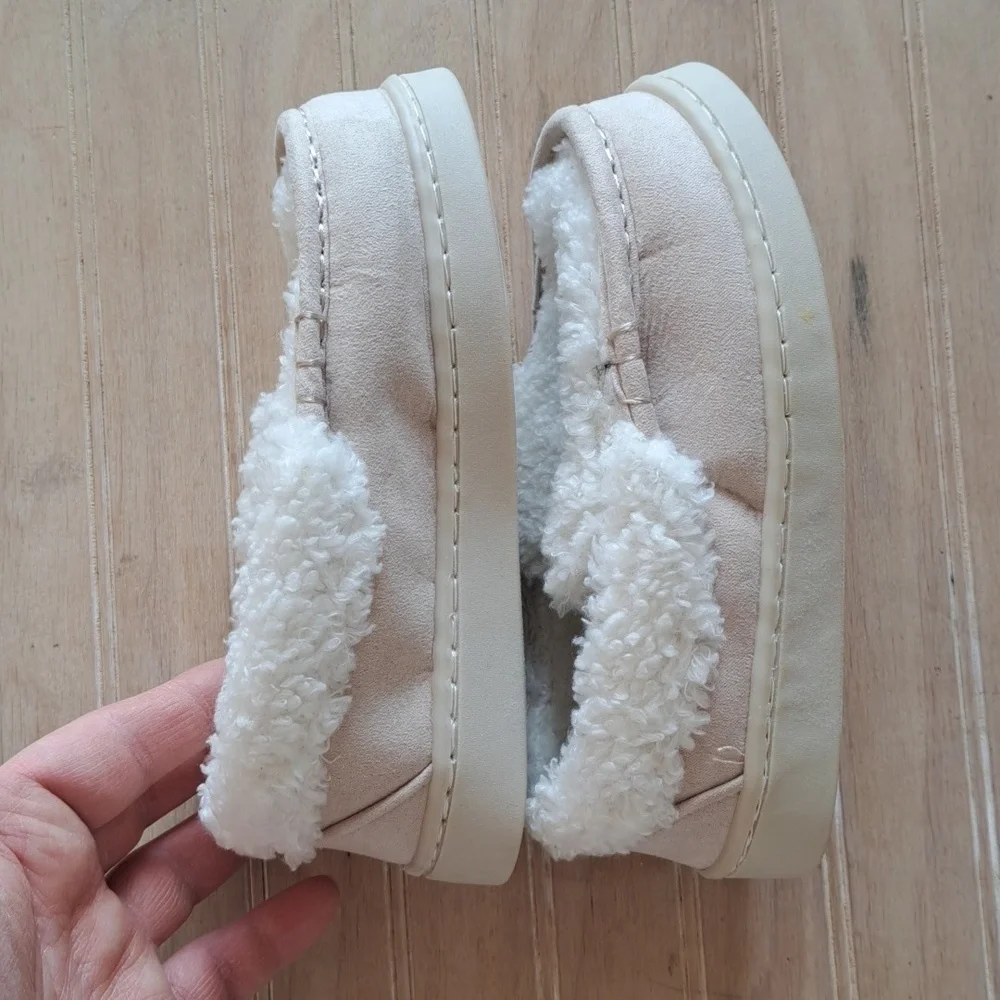 GAP Sherpa Fleece Fuzzy Slip-On Shoes Beige Cream Comfy Cozy Toddler 10–12